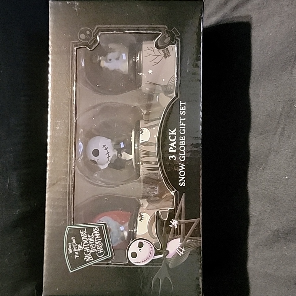 NIB Nightmare Before Christmas snowglobe 3 piece